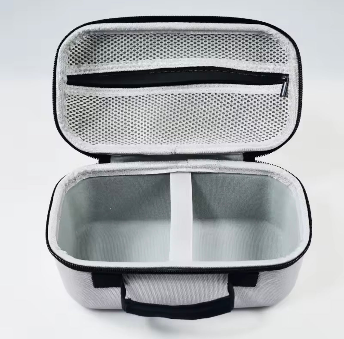 Luxovid Housse – Protégez & emportez votre cinéma partout